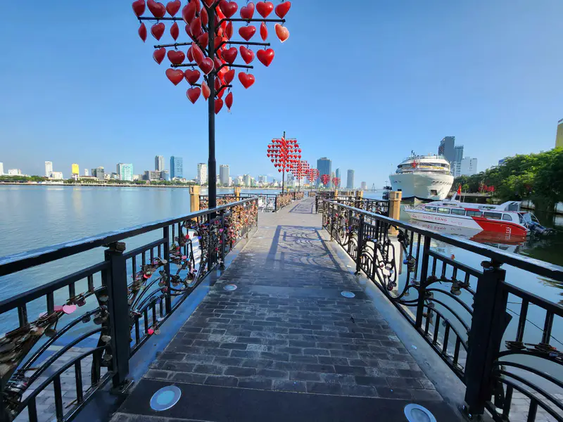 Cầu Tình Yêu - Love Pier - ảnh 4