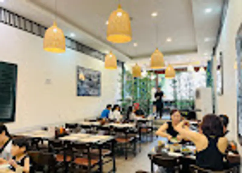 Cô Ba Phở bò - ảnh 7