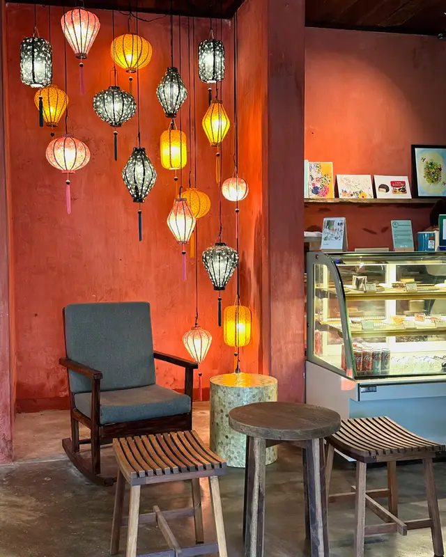 Fika Cafe - Western breakfast brunch cakes and books - ảnh 8