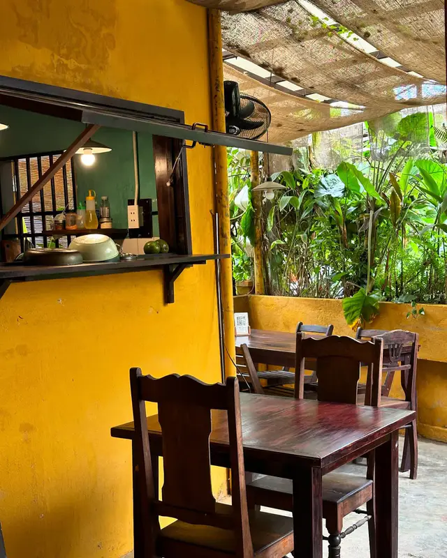 Fika Cafe - Western breakfast brunch cakes and books - ảnh 9