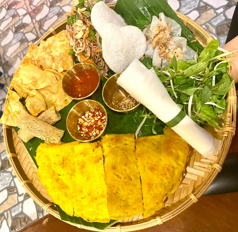 Cua Dai Central Restaurant & Cooking Class - ảnh 4