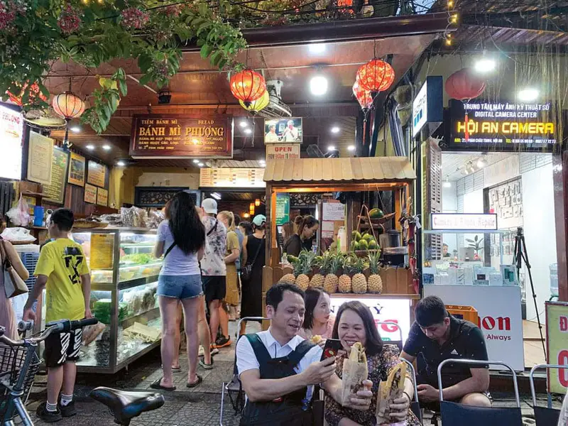 Bánh Mỳ Phượng - Hội An - ảnh 9