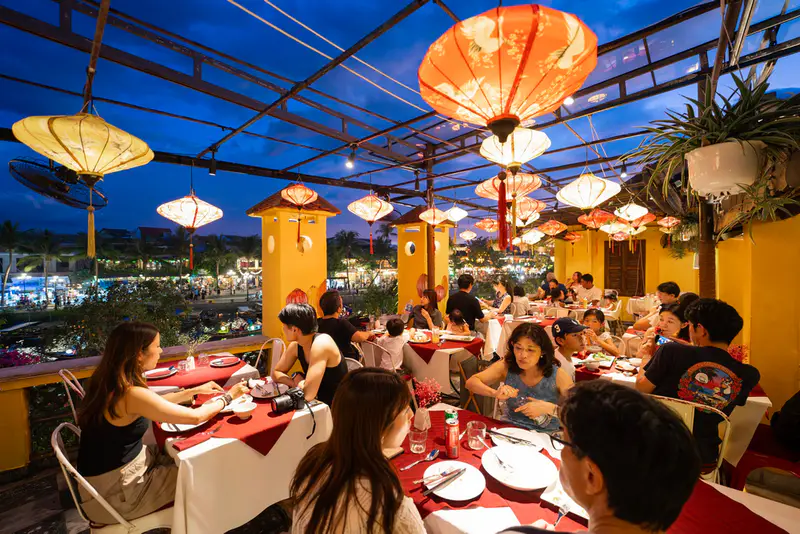 Cargo Club - ảnh 2