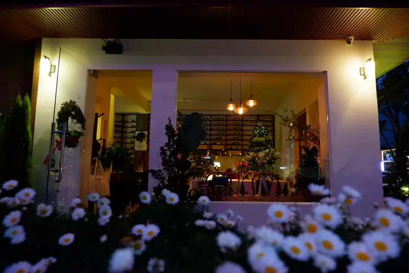 Moon Dining - ảnh 8