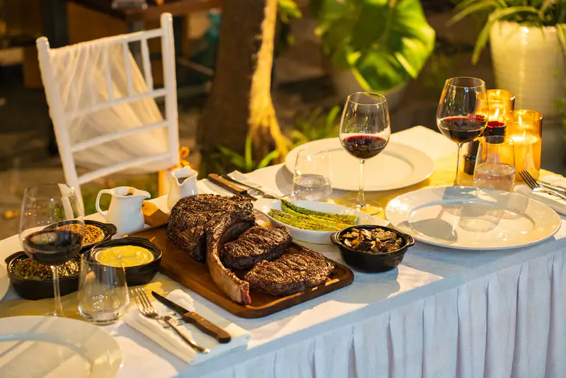 Olivia's Prime Steakhouse - ảnh 2