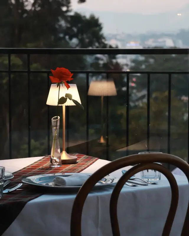 Moon Dining - ảnh 2