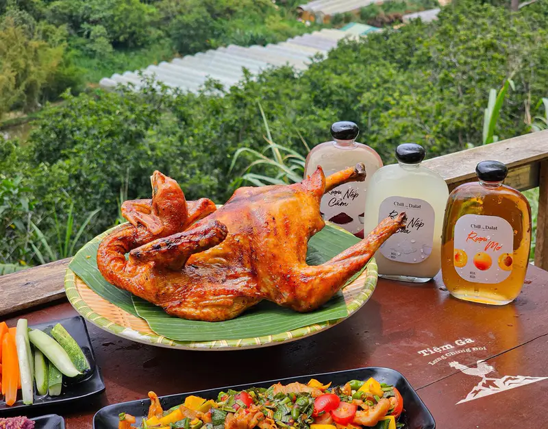 Tiệm Gà Lưng Chừng Đồi - ảnh 6
