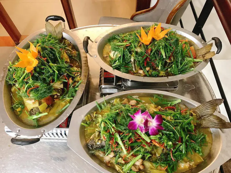 Huyền Hương Cơm Bắc, Cơm Niêu Restaurant - ảnh 5