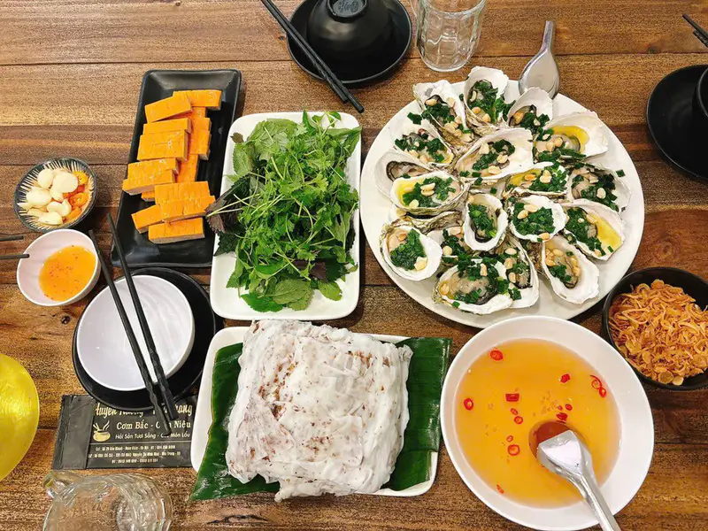 Huyền Hương Cơm Bắc, Cơm Niêu Restaurant - ảnh 6