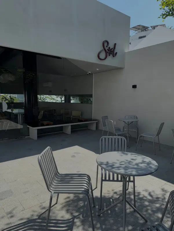 Sol Coffee & Desserts - ảnh 3