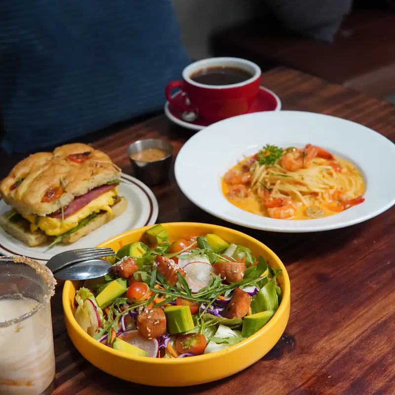 The Hideout café - ảnh 7