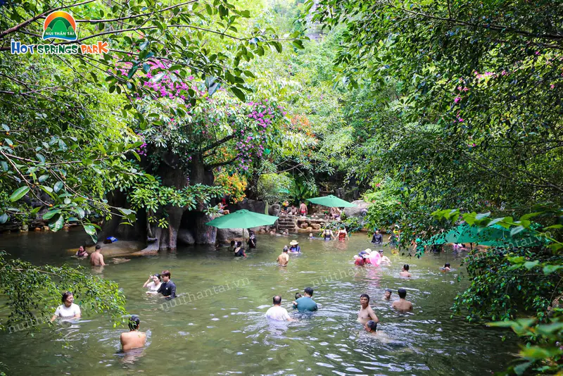 Hot Springs Park - Công viên Suối khoáng nóng Núi Thần Tài Đà Nẵng - ảnh 4