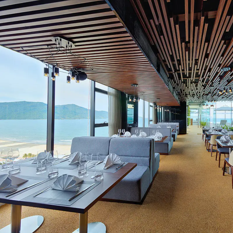 Sky View Restaurant - ảnh 10