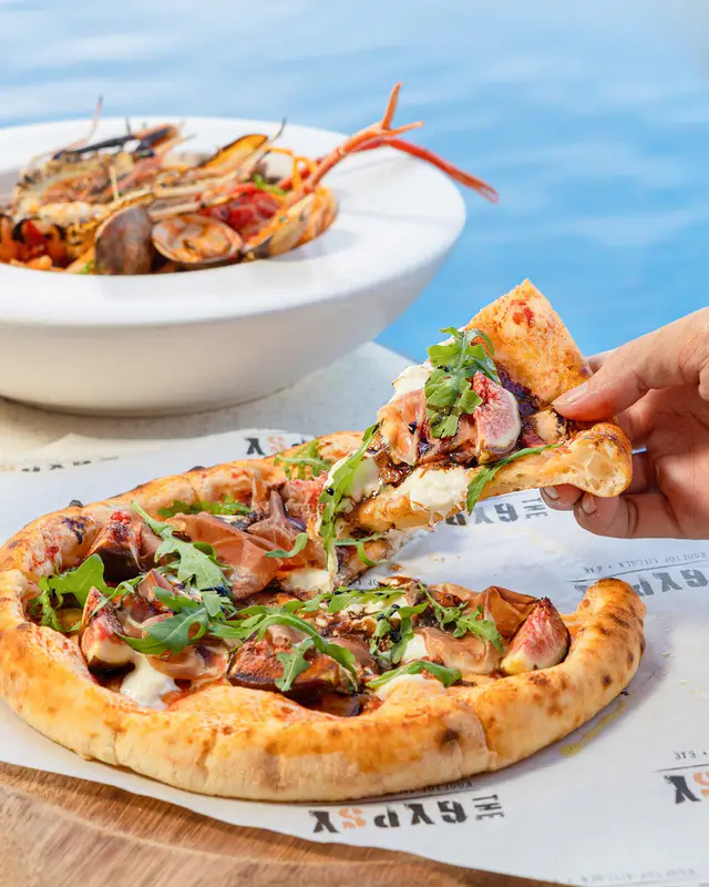 Gypsy Rooftop Restaurant & Bar - ảnh 8