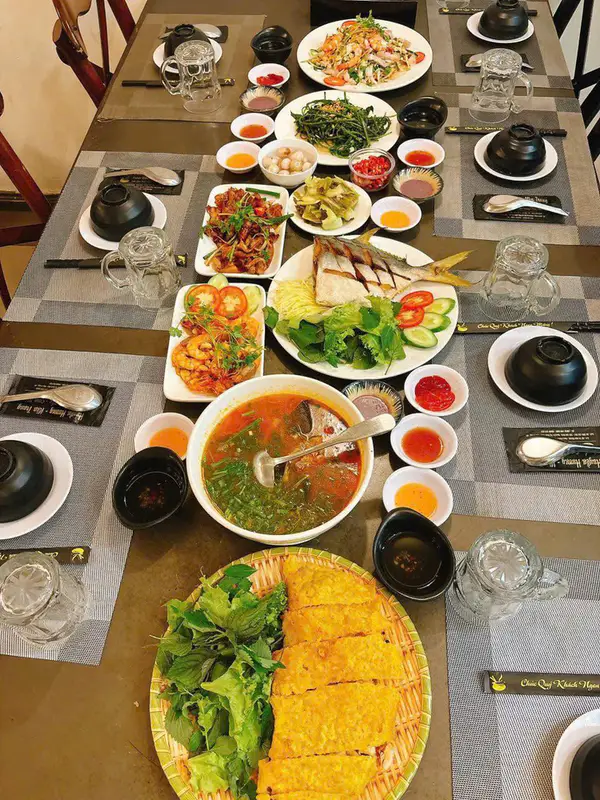 Huyền Hương Cơm Bắc, Cơm Niêu Restaurant - ảnh 10