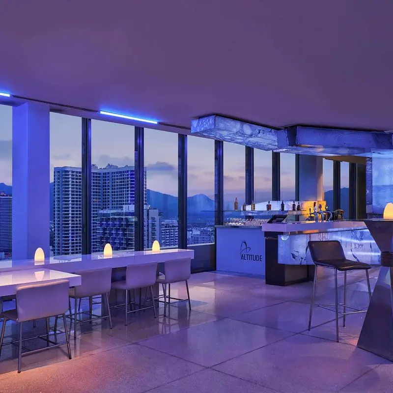 Altitude Rooftop Bar - Nha Trang - ảnh 2