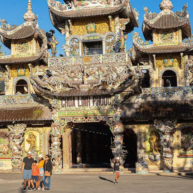Chùa Linh Phước - ảnh 4