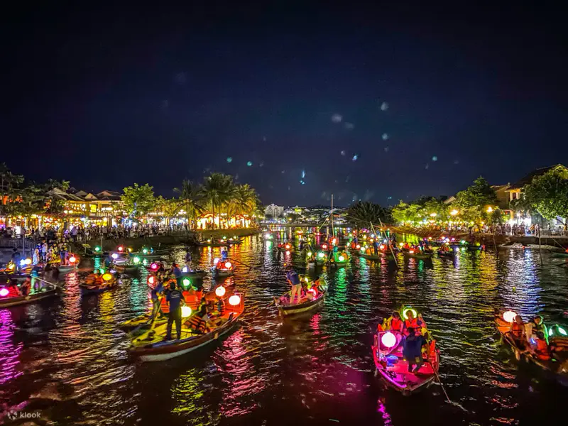 Bến thuyền thả hoa đăng trên sông Hoài - ảnh 7