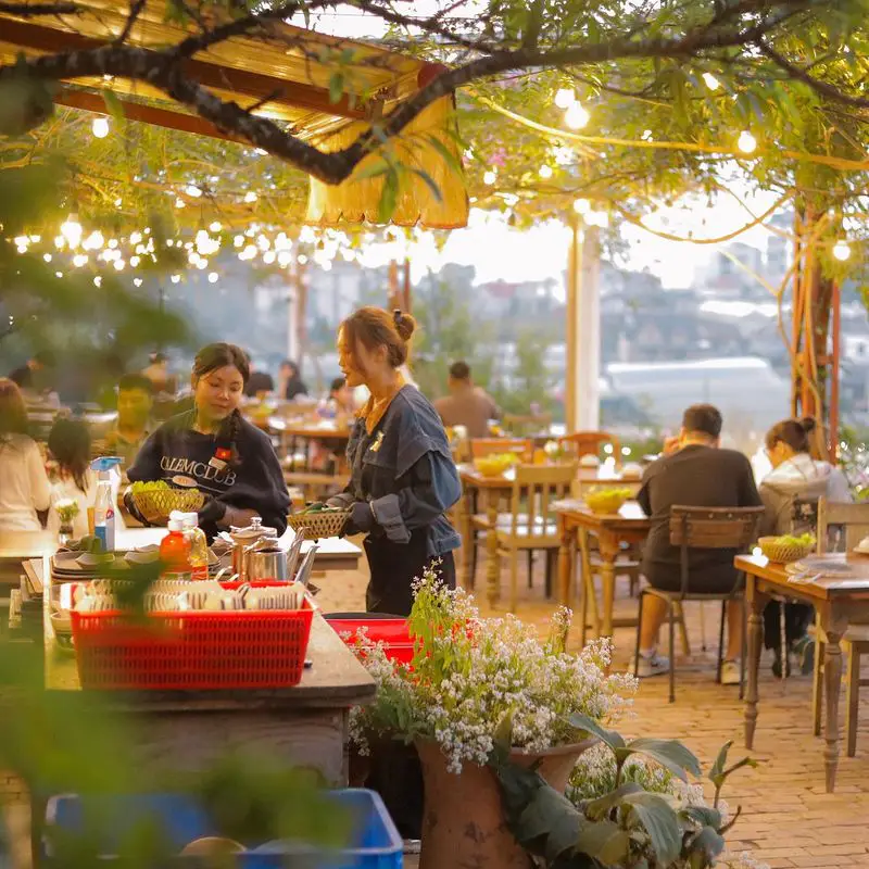 Nhà hàng Túi Mơ To Garden Restaurant - ảnh 2