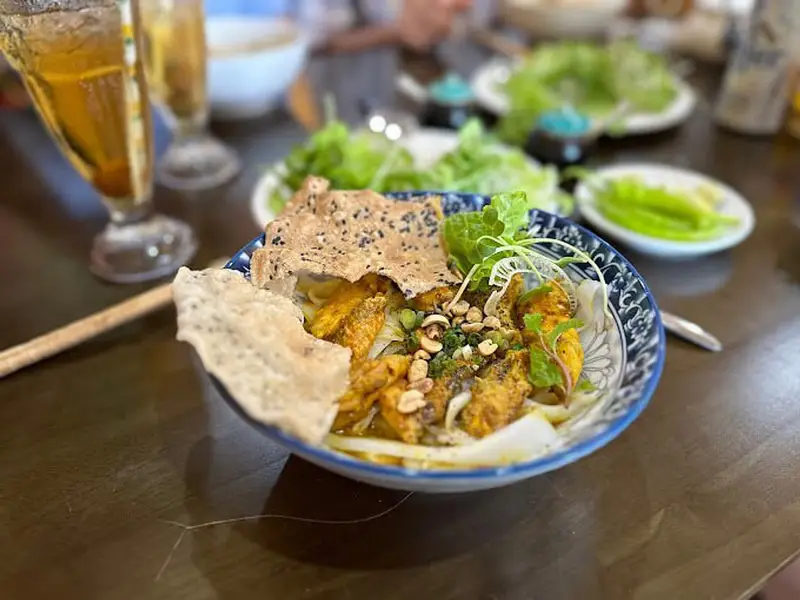 Mỳ Quảng Cô Sáu - ảnh 2