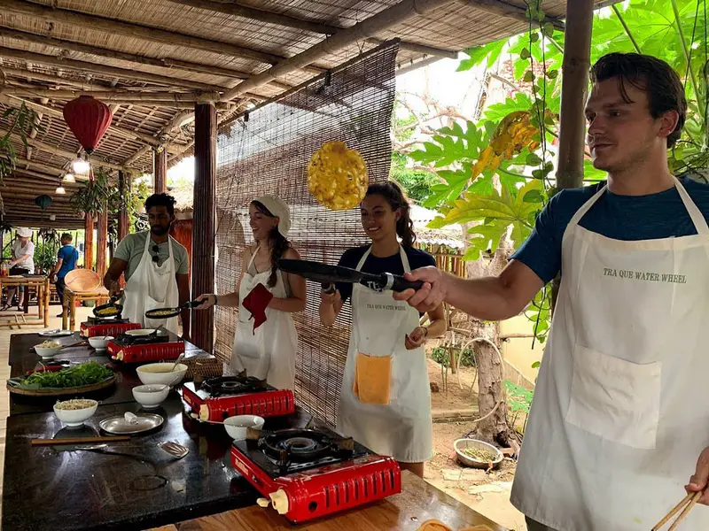 Tra Que Water Wheel Restaurant & Cooking classes - ảnh 6