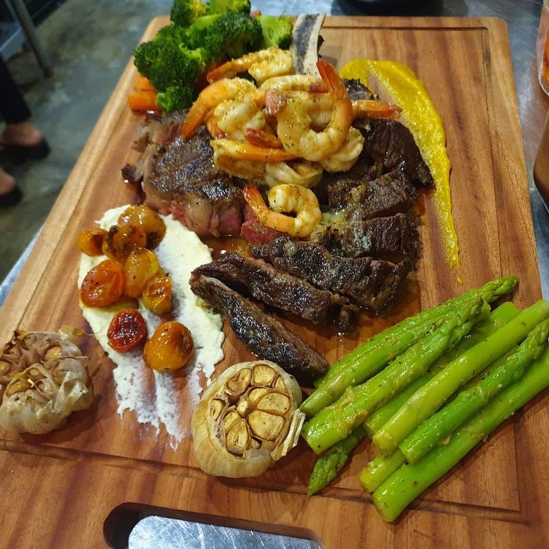 Secrets Bar & Grill Nha Trang - ảnh 2