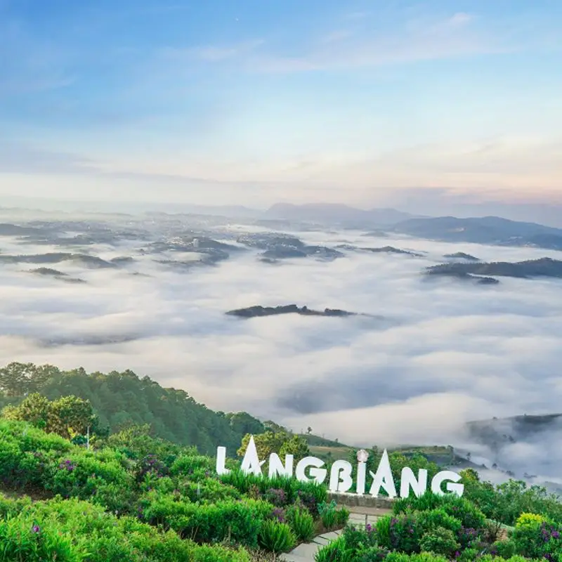 Núi Langbiang Đà Lạt - ảnh 2