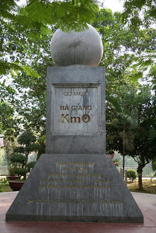 Hà Giang cột mốc số 0 - ảnh 2