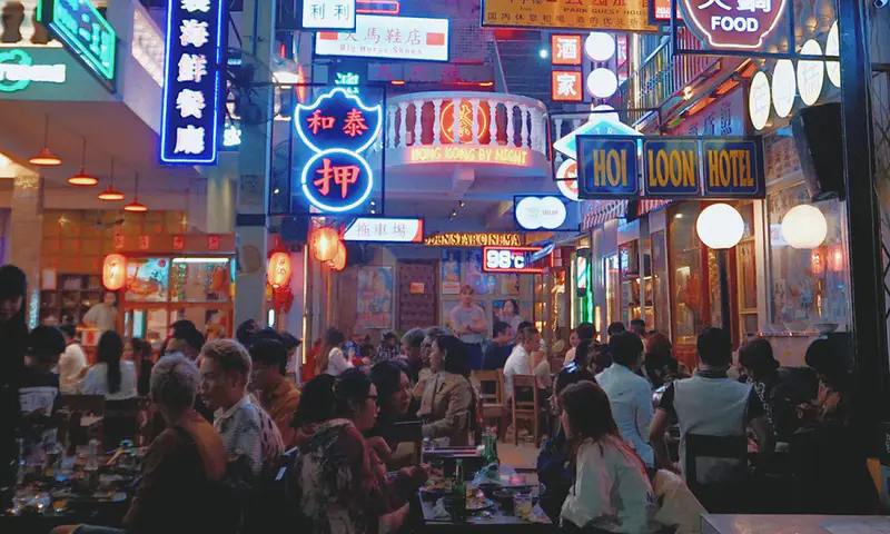 Phố tây Huế - ảnh 2