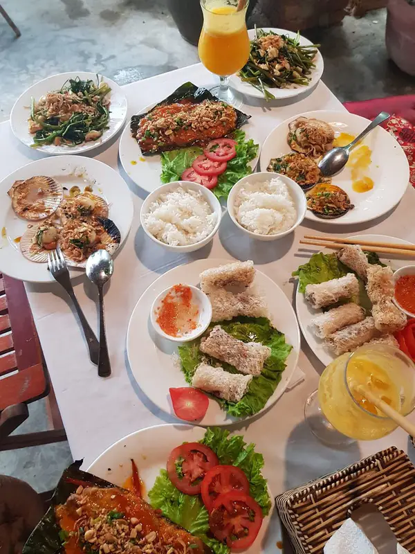 The Moon Restaurant An Bang - ảnh 5