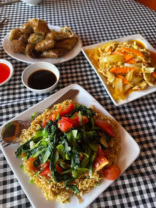 Ethnic House lounge bar, hostel & restaurant - ảnh 3