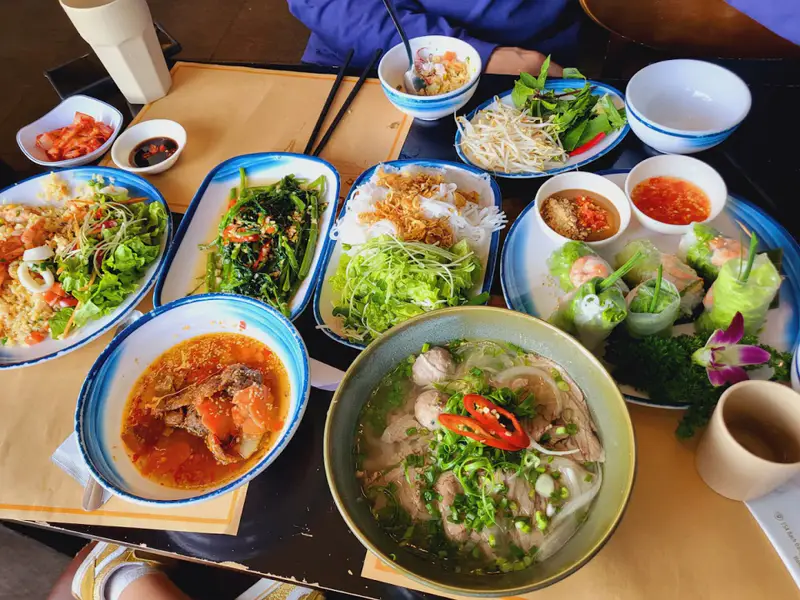 Cô Ba Phở bò - ảnh 8