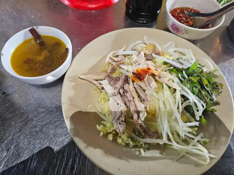 Cơm Gà Bà Lắm Chicken Rice - ảnh 3