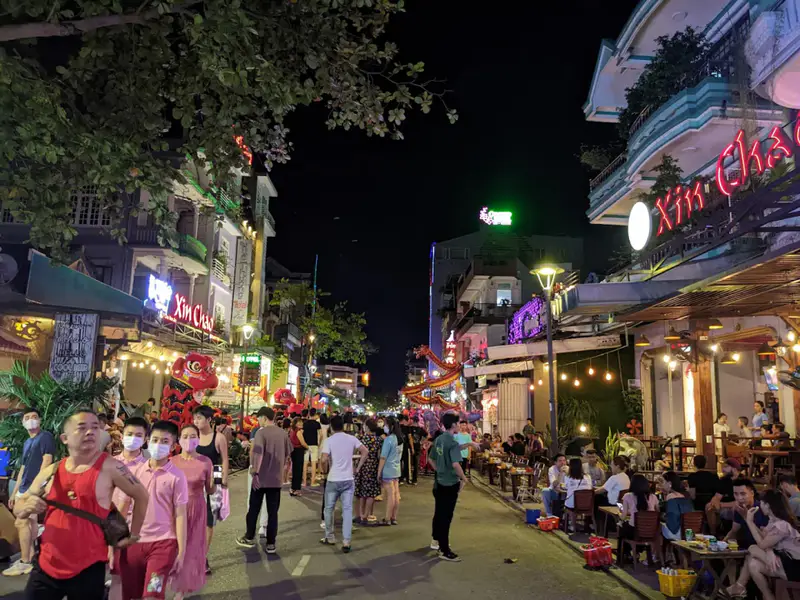 Phố tây Huế - ảnh 7