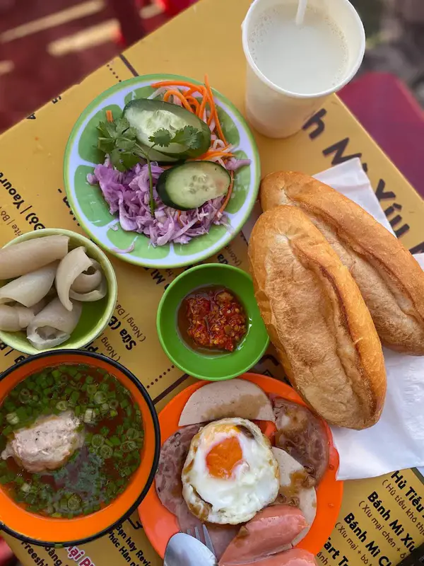 Bánh Mì Xíu Mại Phúc Hân - Hoàng Diệu - ảnh 4
