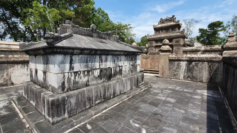 Tư Lăng - Lăng mộ vua Đồng Khánh - ảnh 5