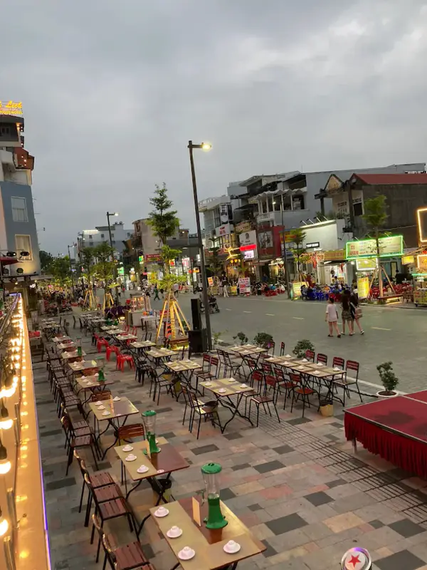 Phố đi bộ Hai Bà Trưng - ảnh 2