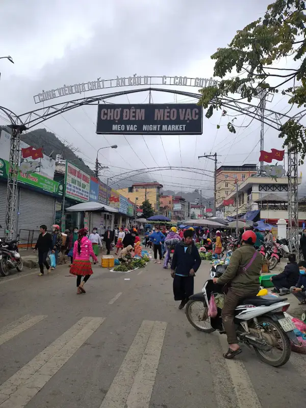 Chợ Trung tâm Mèo Vạc - ảnh 3