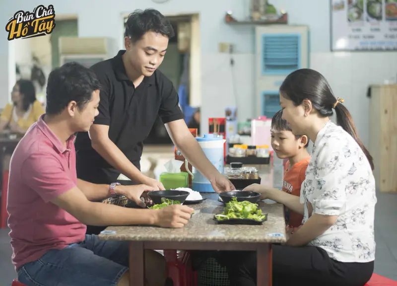 Quán Bún Chả Hồ Tây - ảnh 3