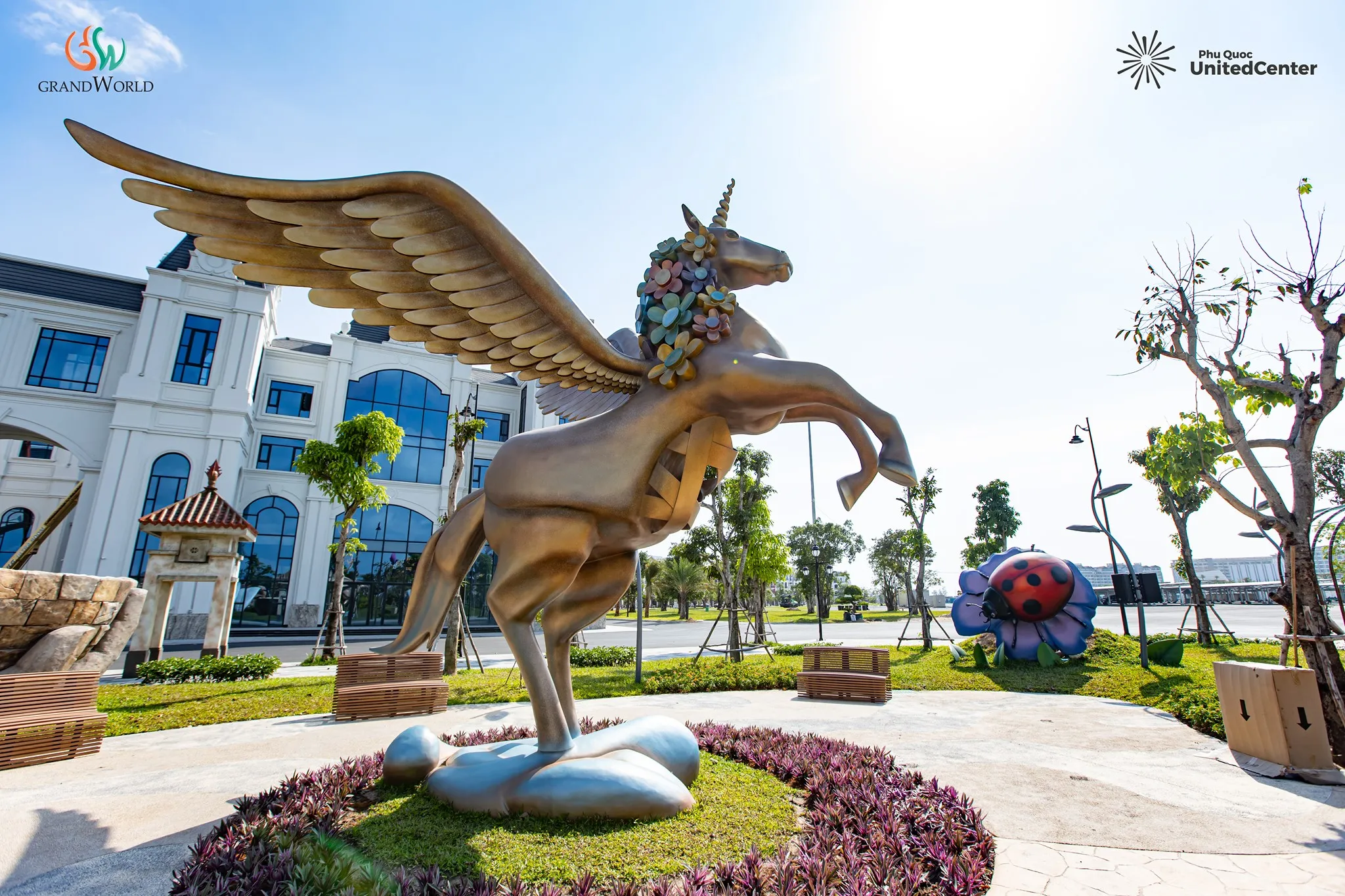 Công viên Nghệ thuật Đương đại Urban Park - Grand World - ảnh 2