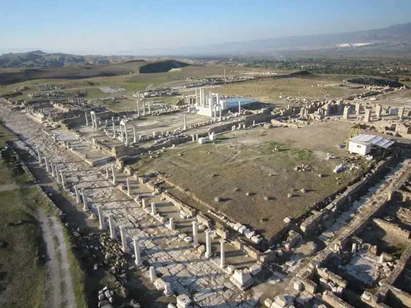 Laodicea Ancient City - ảnh 2