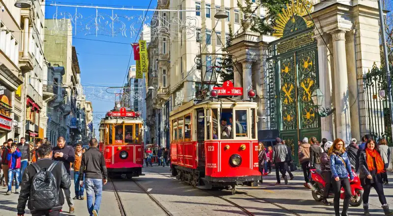 Istiklal Caddesi: Đại lộ đi bộ - ảnh 3