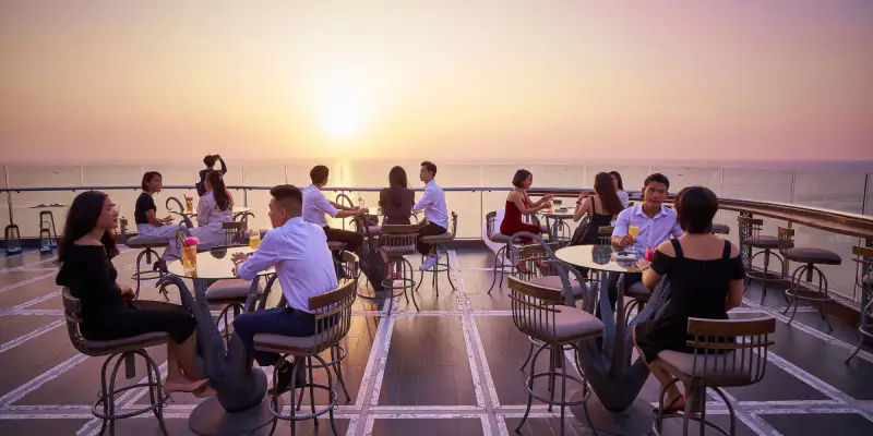 INK 360 Rooftop Bar - ảnh 5