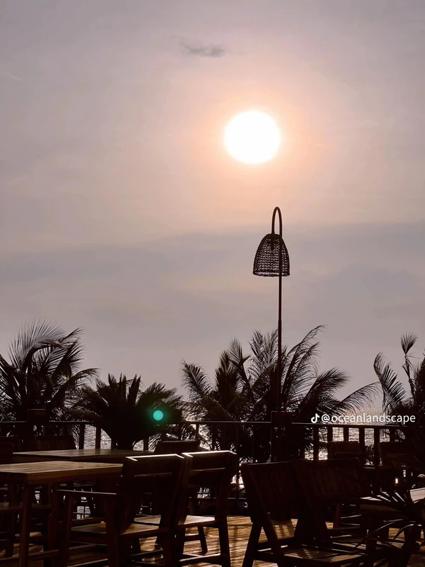 In The Sea Restaurant & Coffee - ảnh 2