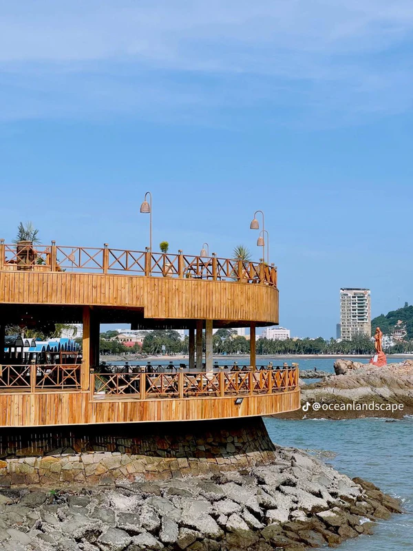 In The Sea Restaurant & Coffee - ảnh 3