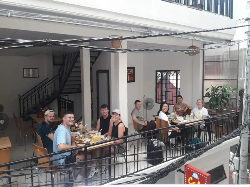 Cafe on Thu Wheels and Restaurant - ảnh 2