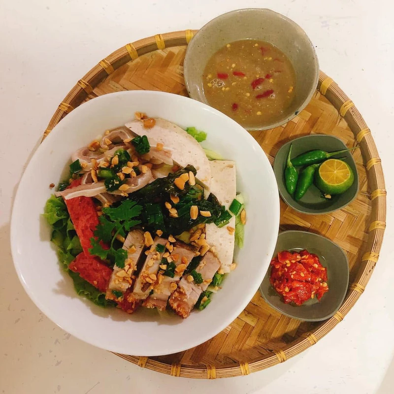 Bún mắm nêm heo quay Thảo Shop - ảnh 3