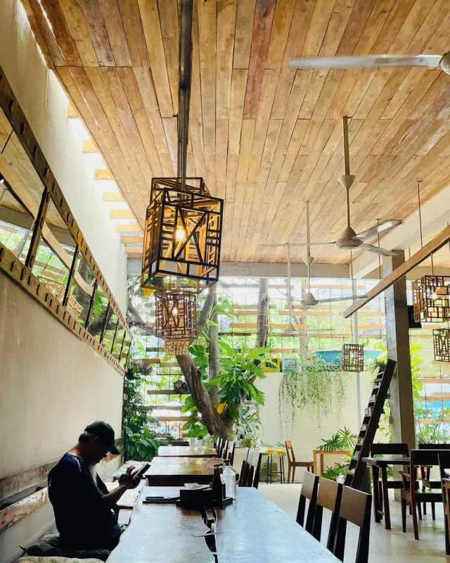 INFINITI Cafe & Resto - ảnh 4