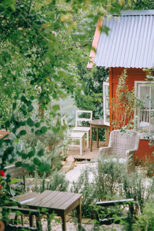 Khu Vườn Mùa Hè - ảnh 2
