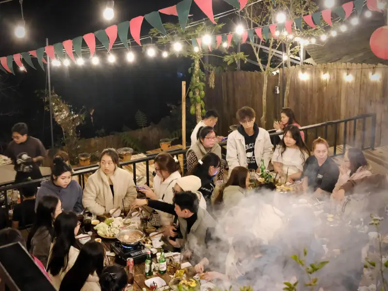 Him Cafe - ảnh 5